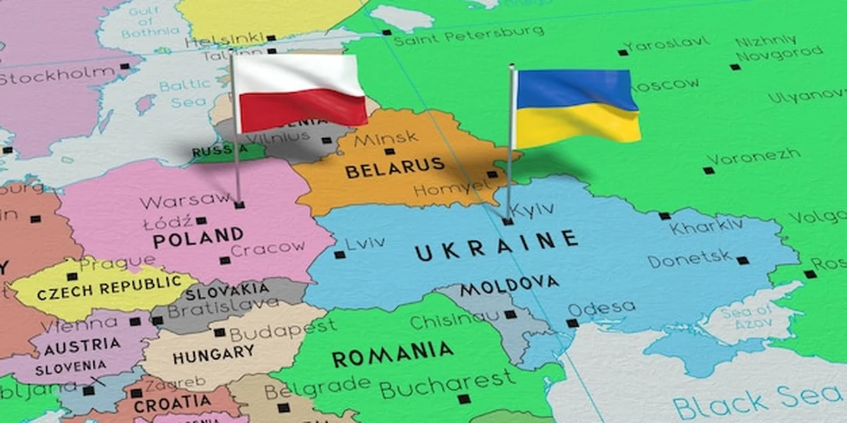Mapa polityczna z flagami Polski i Ukrainy