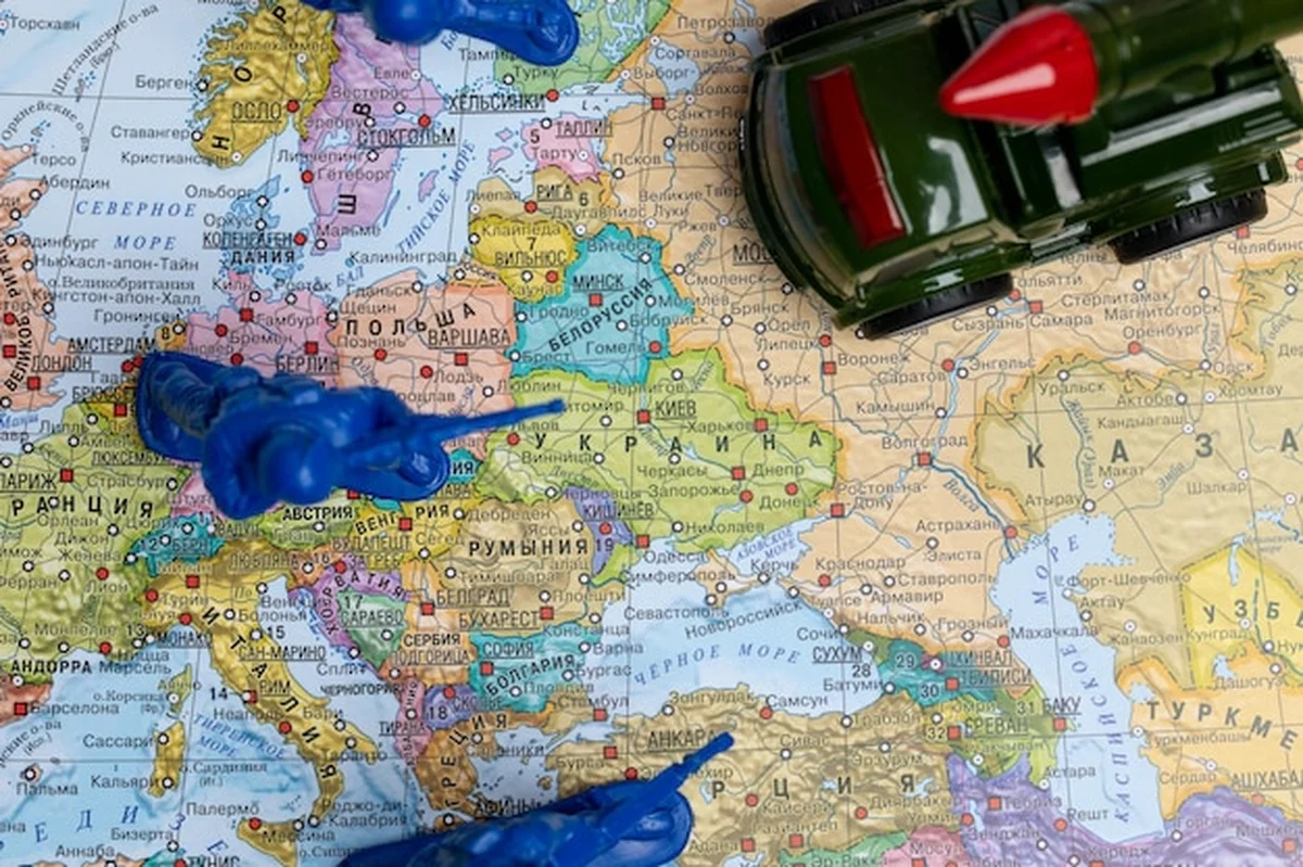 Mapa przedstawia konflikt zbrojny między Ukrainą a Rosją